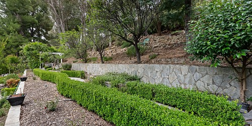 1561 Lookout Drive, Agoura Hills, CA 91301