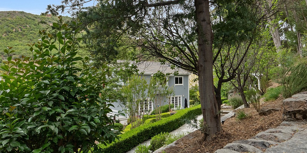 1561 Lookout Drive, Agoura Hills, CA 91301