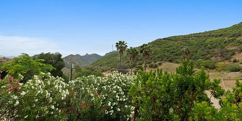 1561 Lookout Drive, Agoura Hills, CA 91301