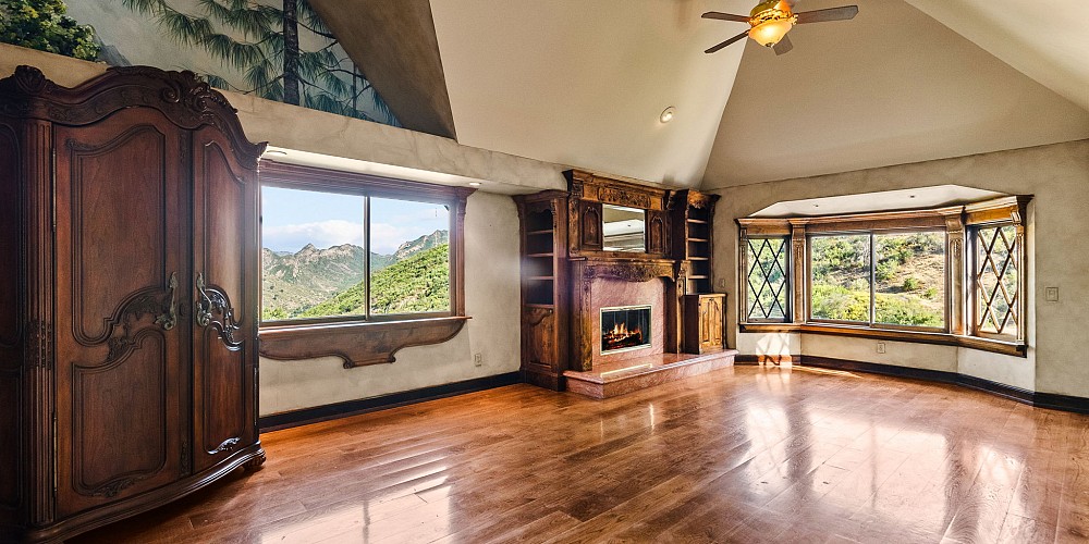 1561 Lookout Drive, Agoura Hills, CA 91301