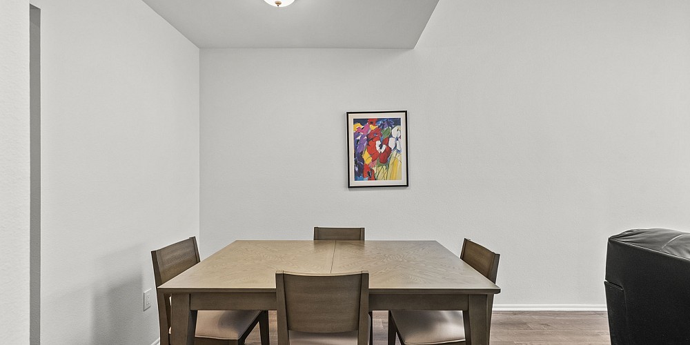 3211 Village 3, Camarillo,  93012