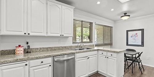 3211 Village 3, Camarillo,  93012