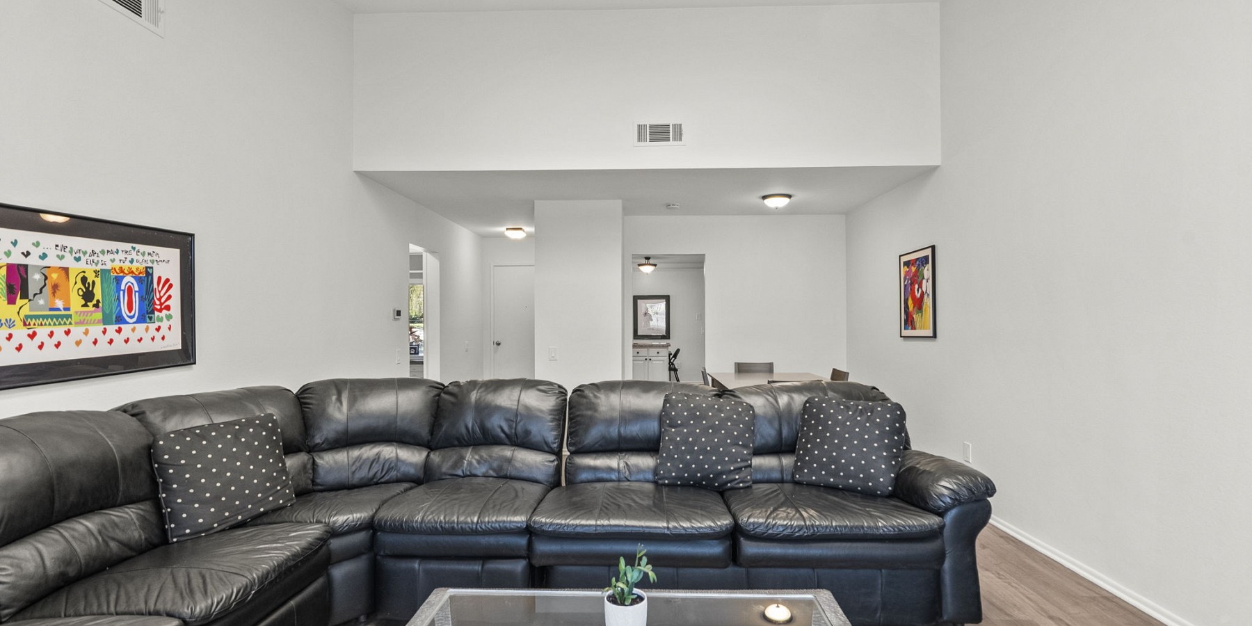 3211 Village 3, Camarillo,  93012