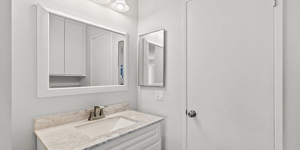 3211 Village 3, Camarillo,  93012