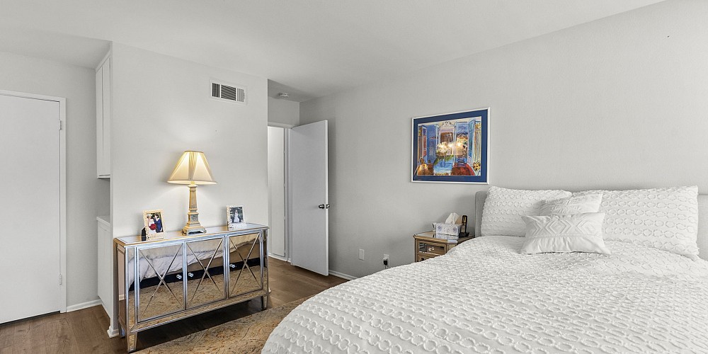 3211 Village 3, Camarillo,  93012