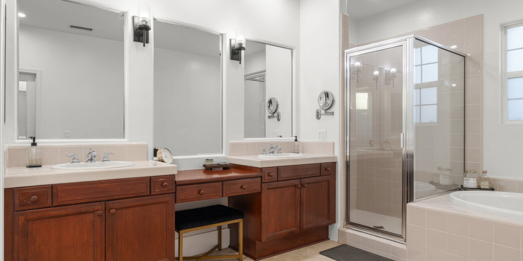 106 Via Ricardo, Newbury Park, CA 91320