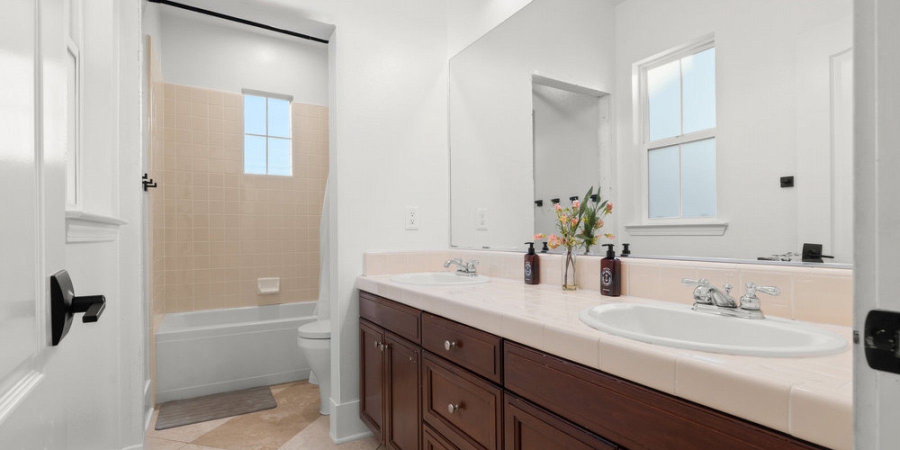 106 Via Ricardo, Newbury Park, CA 91320