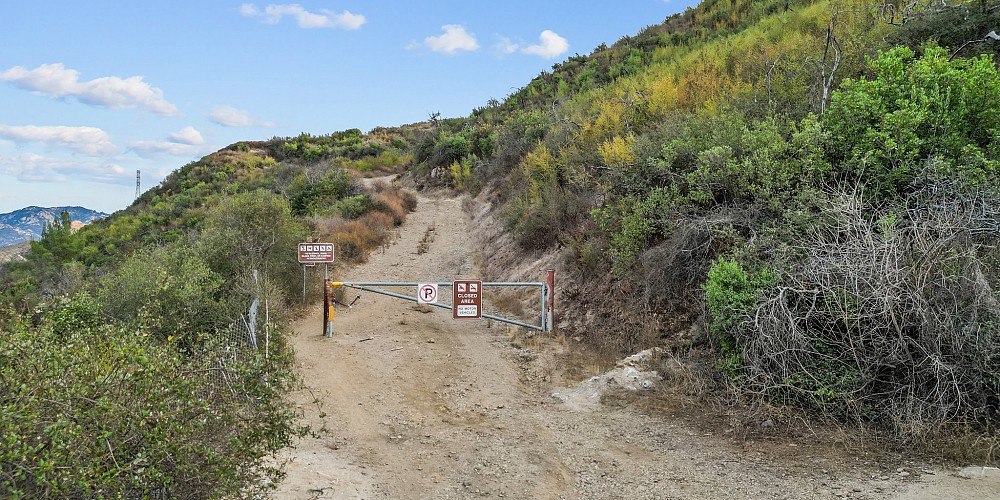 29152 Crags Dr, Agoura Hills, CA 91301