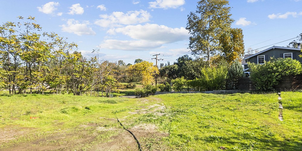 29152 Crags Dr, Agoura Hills, CA 91301