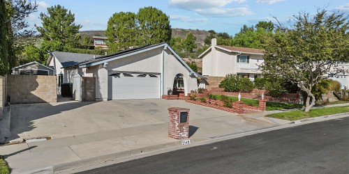 2149 Stoneman Dr, Simi Valley, CA 90365