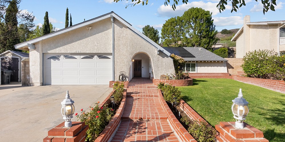 2149 Stoneman Dr, Simi Valley, CA 90365