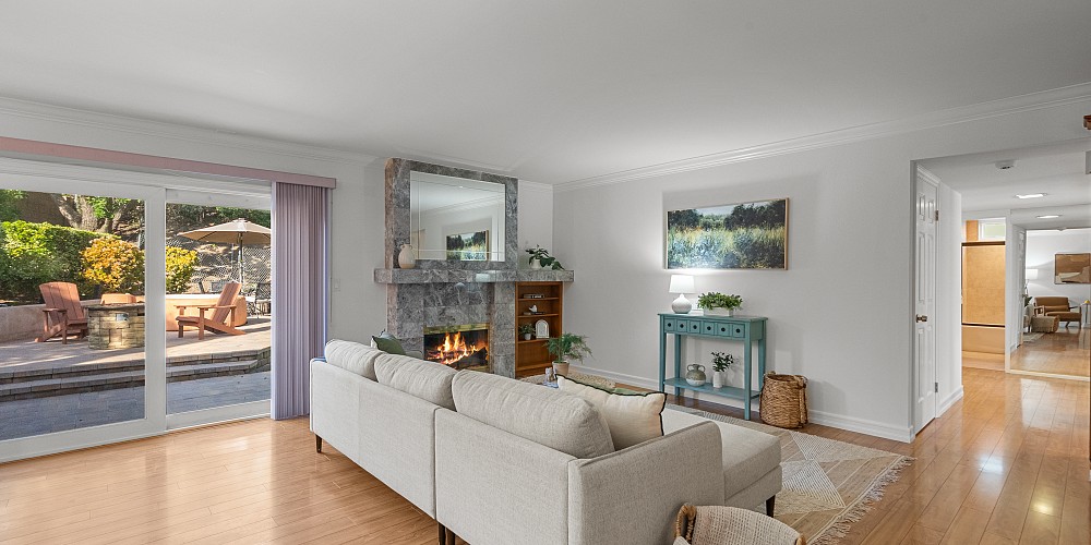 2149 Stoneman Dr, Simi Valley, CA 90365