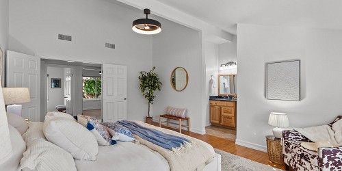 2149 Stoneman Dr, Simi Valley, CA 90365