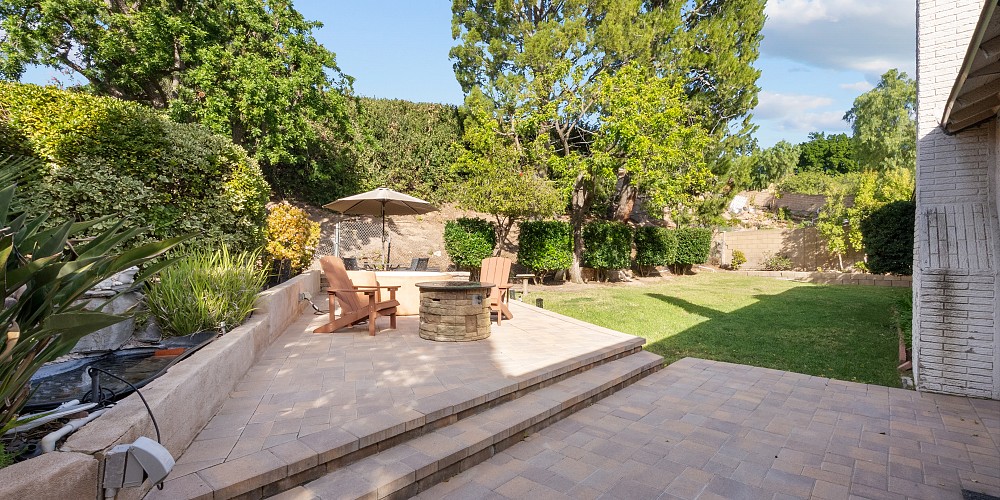 2149 Stoneman Dr, Simi Valley, CA 90365