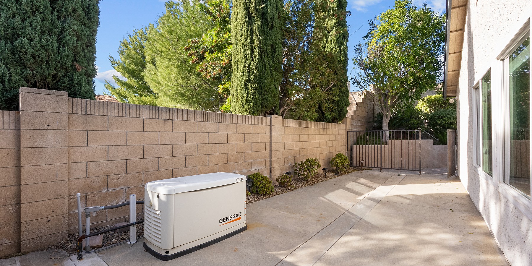 2149 Stoneman Dr, Simi Valley, CA 90365