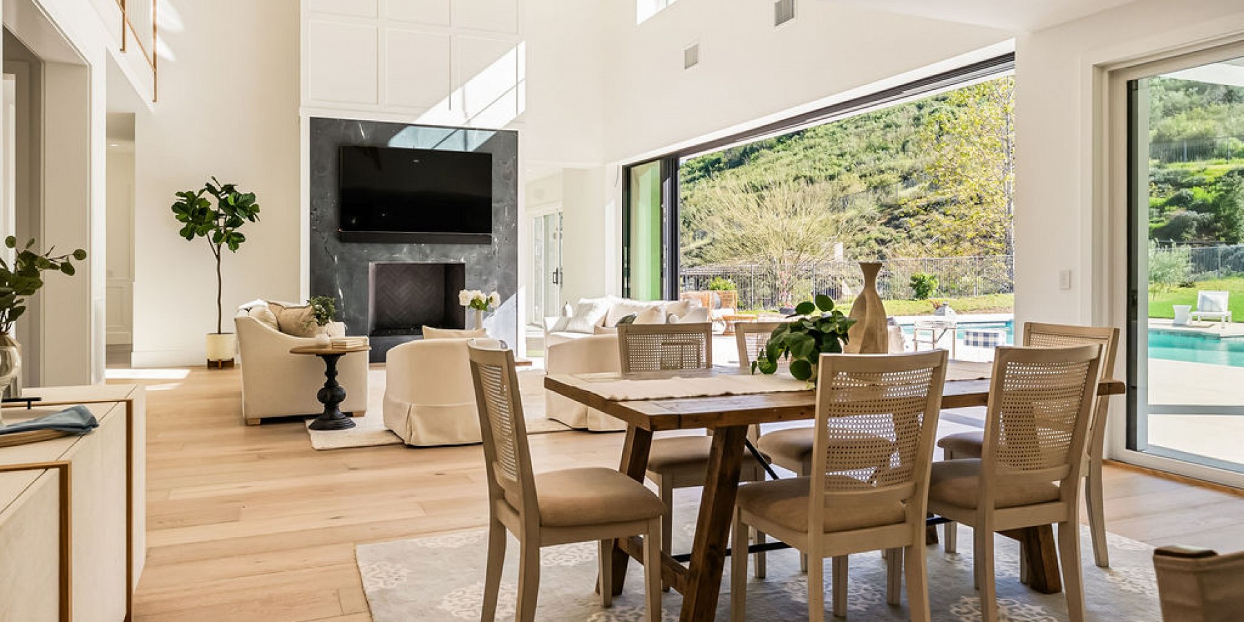 2036 Shadow Creek Drive, Agoura Hills, CA 91301