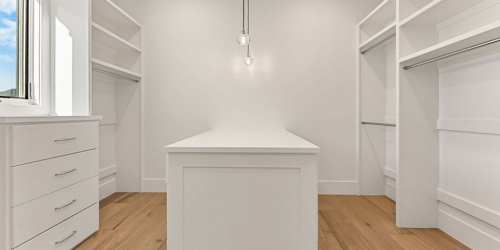 2036 Shadow Creek Drive, Agoura Hills, CA 91301