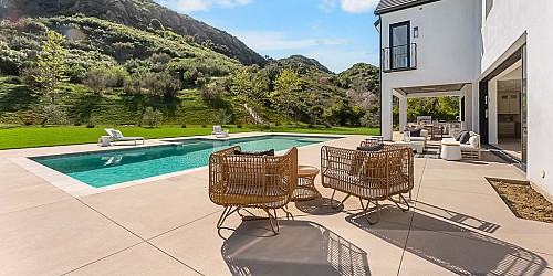 2036 Shadow Creek Drive, Agoura Hills, CA 91301