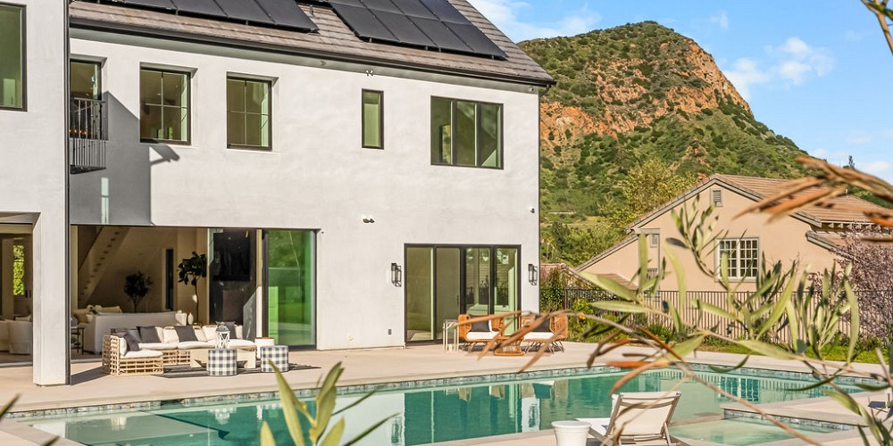 2036 Shadow Creek Drive, Agoura Hills, CA 91301