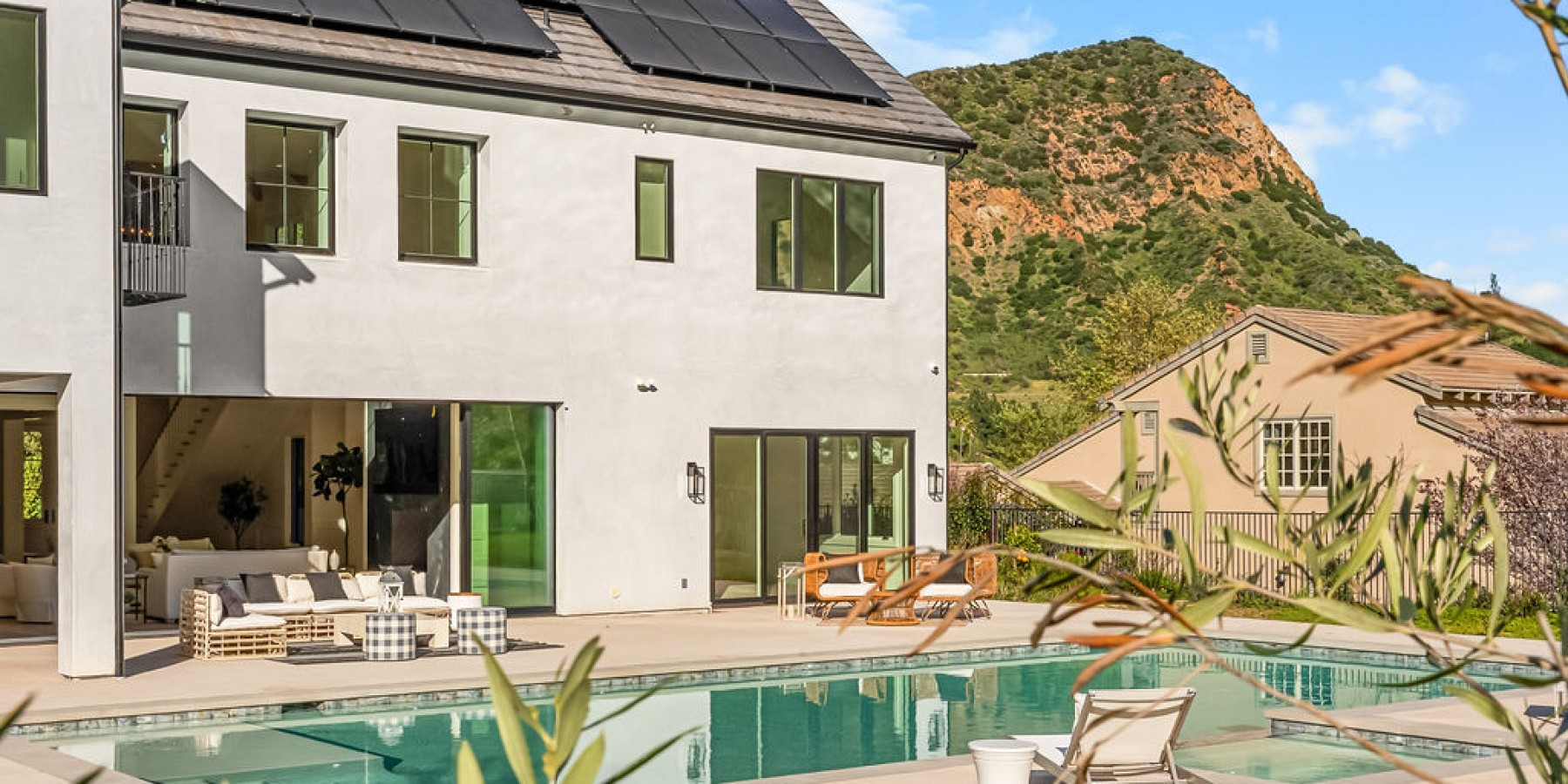 2036 Shadow Creek Drive, Agoura Hills, CA 91301