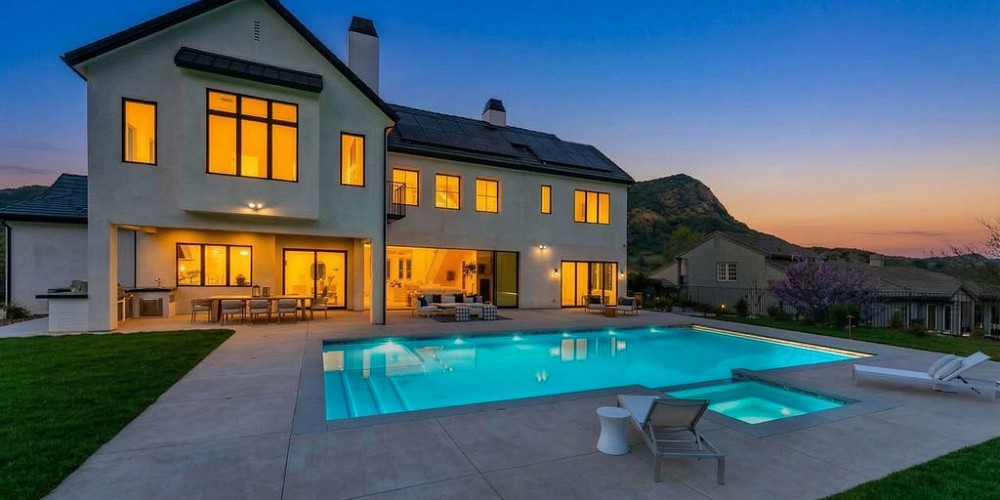 2036 Shadow Creek Drive, Agoura Hills, CA 91301