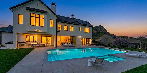 2036 Shadow Creek Drive, Agoura Hills, CA 91301