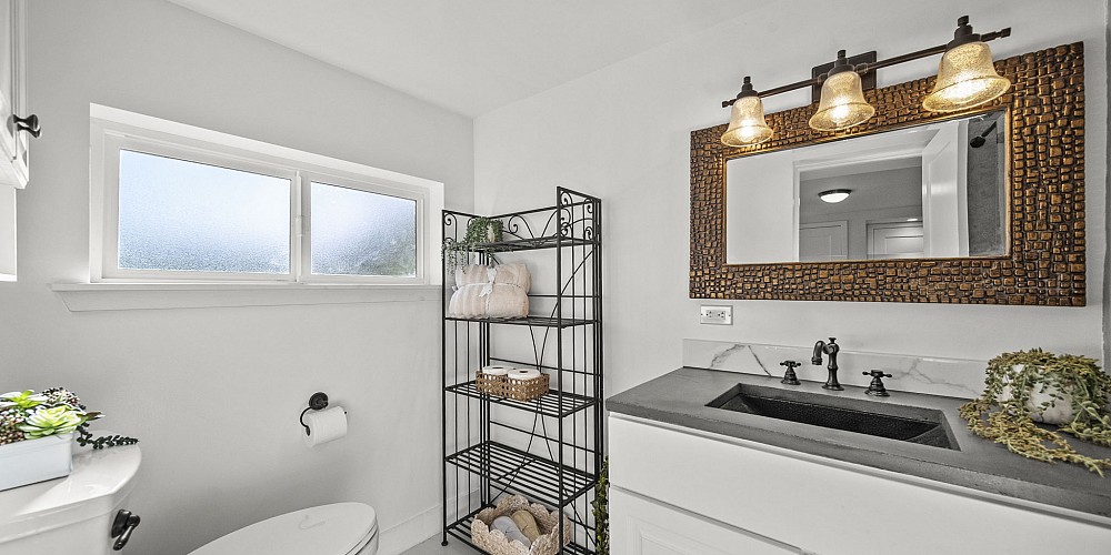 2375 Laguna Circle, Agoura Hills, CA 91301