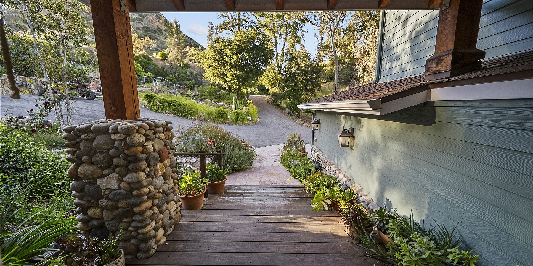 2315 Terrace Lane, Agoura Hills, CA 91301