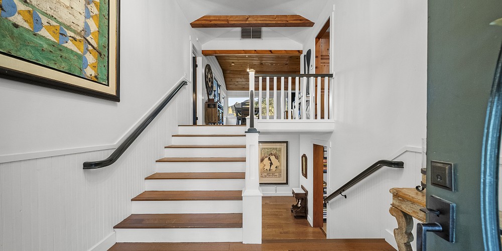 2315 Terrace Lane, Agoura Hills, CA 91301