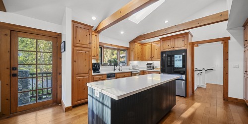 2315 Terrace Lane, Agoura Hills, CA 91301