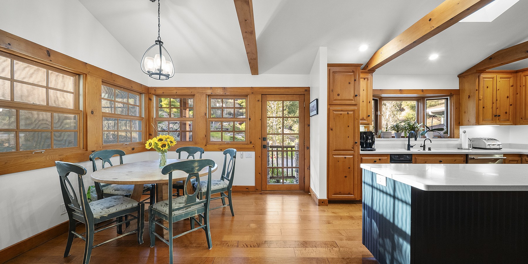 2315 Terrace Lane, Agoura Hills, CA 91301